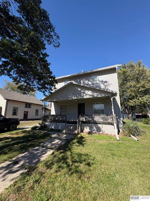 816 2nd St, Milford, NE, 68405-9609 | Card Image