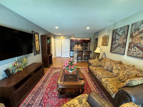 apt-208-2220 S Piney Point Rd, Houston, TX, 77063-1411 | Card Image