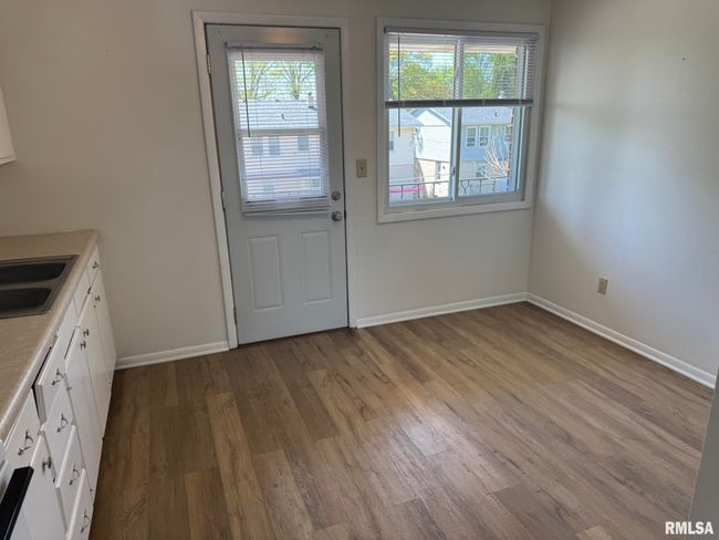 APT-9 - 400 N 5 Th St, Condo with 2 bedrooms, 2 bathrooms and 1 parking in Eldridge IA | Image 8