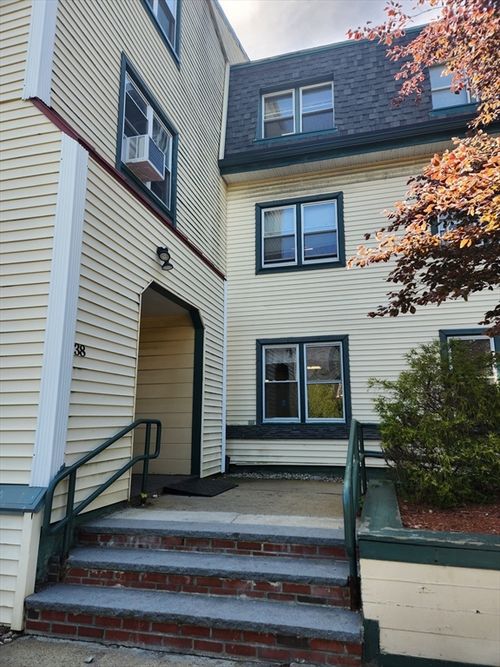 312-38 Carter St, Everett, MA, 02149-2525 | Card Image