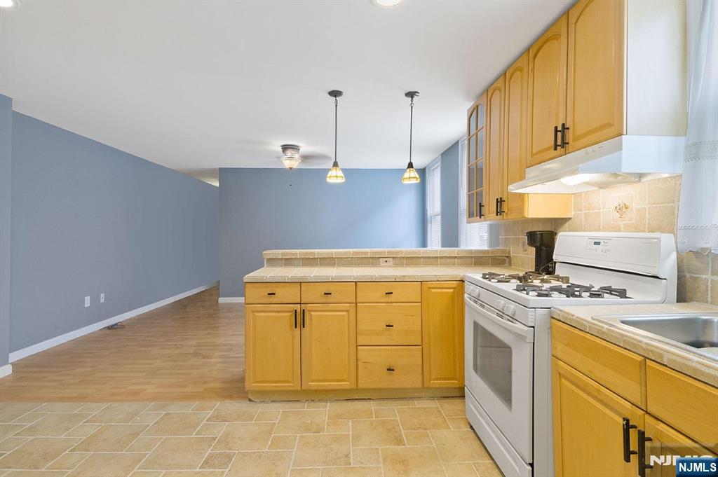 Residential Lease in Kearny 5
