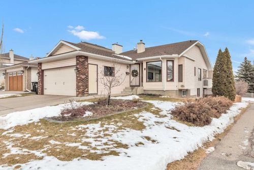 4 Sierra Vista Cir Sw, Calgary, AB, T3H3A6 | Card Image