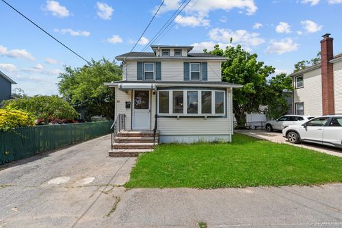1 Lewis Pl, Hempstead, NY, 11550-5808 | Card Image