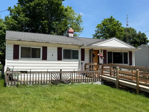 607 E North St, Albion, MI, 49224-1433 | Card Image