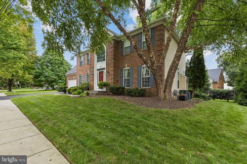 8 Winding Oak Ct, OLNEY, MD, 20832-1859 | Card Image