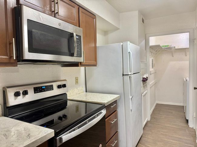 APT-607 - 9797 Leawood Blvd, Townhouse with 2 bedrooms, 2 bathrooms and null parking in Houston TX | Image 4