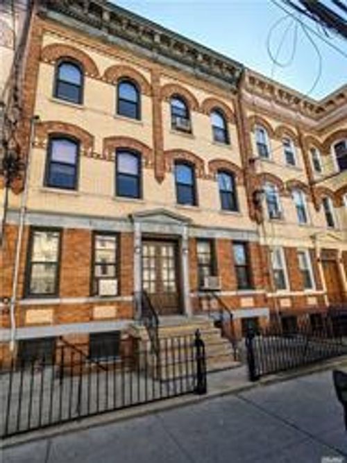 18 Cornelia St, Ridgewood, NY, 11385-5006 | Card Image