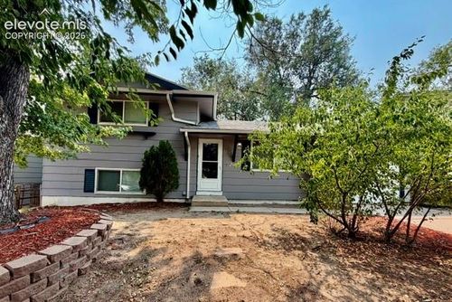 2236 Fernwood Dr, Colorado Springs, CO, 80910-1423 | Card Image