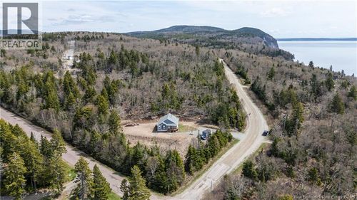 39 Chignecto Dr, Alma, NB, E4H1V9 | Card Image