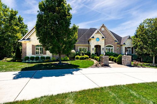 2185 Tanbark Trl, Sugarcreek Township, OH, 45385-8993 | Card Image