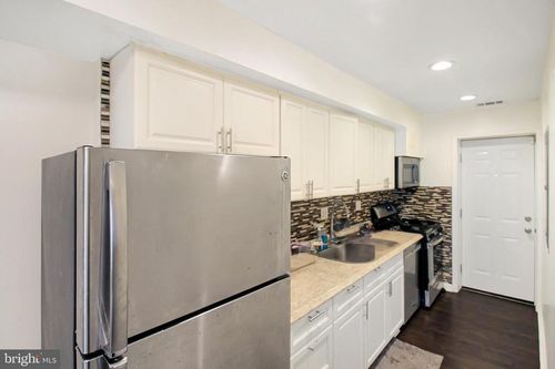 964 Mount Olivet Rd Ne, WASHINGTON, DC, 20002-2250 | Card Image