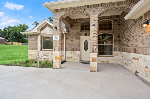 211 Southcrest Ct, Livingston, TX, 77351-1781 | Card Image