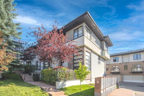 158 Aspen Hills Villas Sw, Calgary, AB, T3H0H7 | Card Image