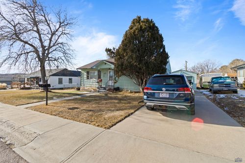 120 6th Ave, Newcastle, WY, 82701-2440 | Card Image