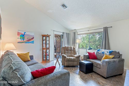 8625 N Katapa Trl, Tucson, AZ, 85742-4808 | Card Image