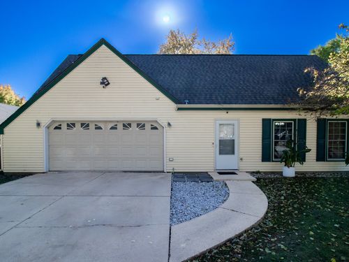 215 Fernwood Rd, Montgomery, IL, 60538-2131 | Card Image