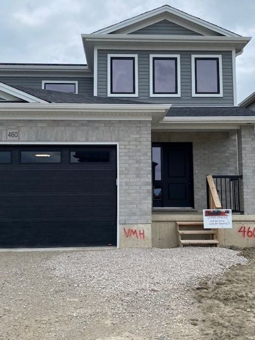 460 Main St, Wyoming, ON, N0N1T0 | Card Image