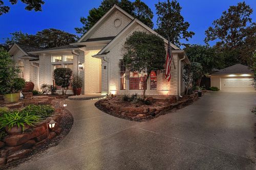 2 Taper Glow Pl, The Woodlands, TX, 77381-4731 | Card Image