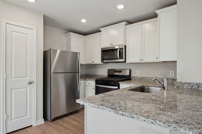 313 Grayson Baw Ln, House other with 3 bedrooms, 2 bathrooms and 2 parking in Waller TX | Image 14