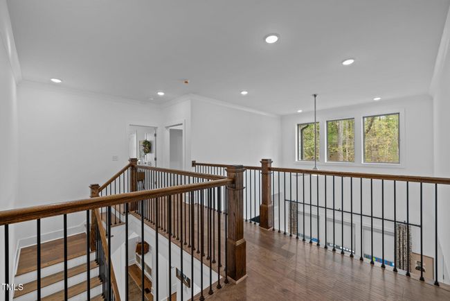 second level | Image 21