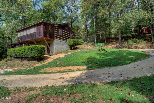1540 Walt Price Rd, Sevierville, TN, 37876-7441 | Card Image