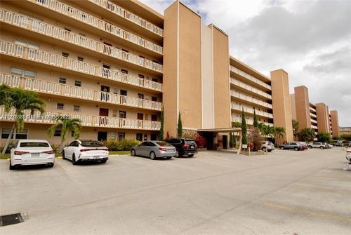 apt-101-300 Ne 12th Ave, Hallandale Beach, FL, 33009-4525 | Card Image