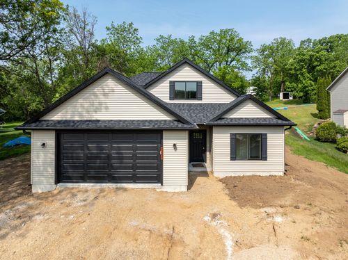 2529 Elmcroft Dr, Rochester, MN, 55902-2806 | Card Image
