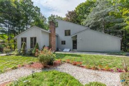 29 Pease Rd, Woodbridge, CT, 06525-2028 | Card Image