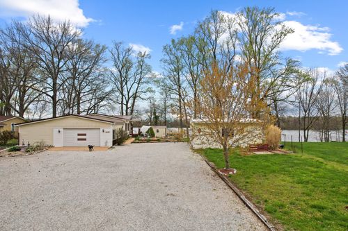 4527 Upper South Point Dr, Loogootee, IN, 47553-5524 | Card Image