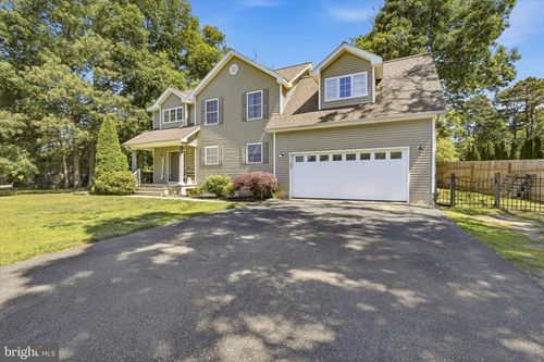 4 Greenbriar Dr, LITTLE EGG HARBOR TWP, NJ, 08087-1910 | Card Image