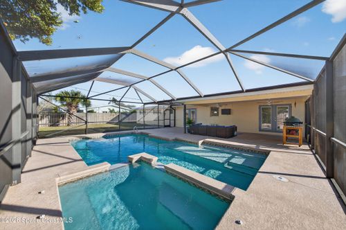 560 Glenwood Ave, Satellite Beach, FL, 32937-3102 | Card Image