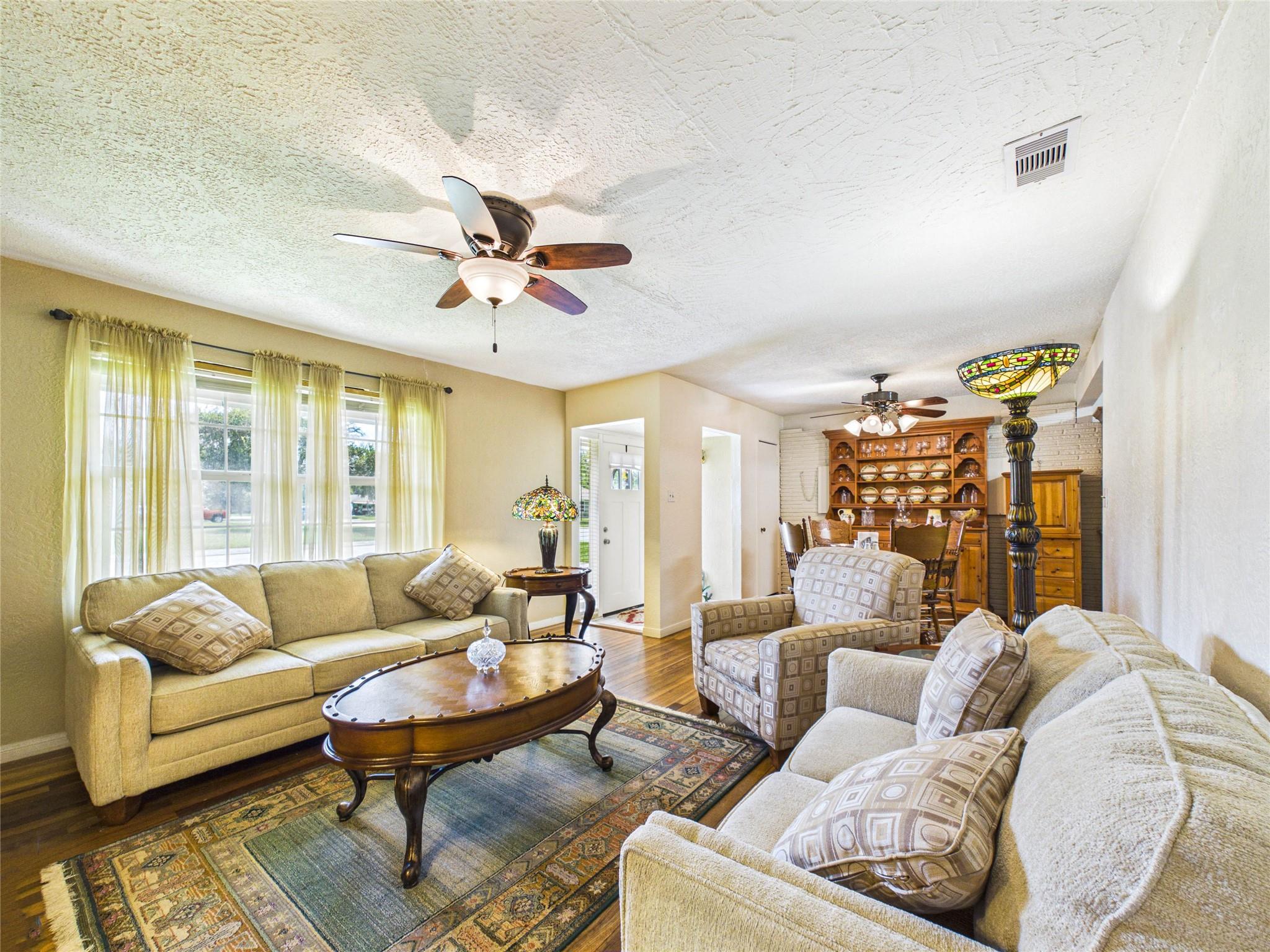 Residential in Lake Jackson 3