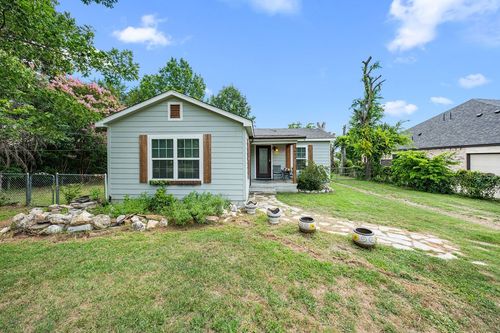 5621 Meandering Rd, River Oaks, TX, 76114-2809 | Card Image