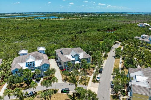 unit-201-289 Sapphire Lake Dr, Bradenton, FL, 34209-3464 | Card Image