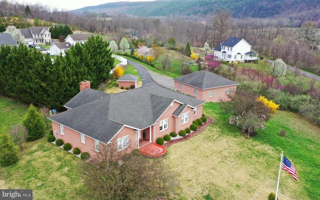 106 Waterview Dr, House other with 3 bedrooms, 2 bathrooms and null parking in Capon Bridge WV | Image 4