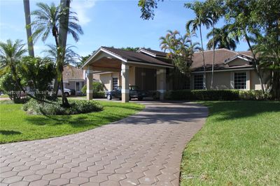 7439 Sw 168th Ter, House other with 5 bedrooms, 4 bathrooms and null parking in Palmetto Bay FL | Image 1