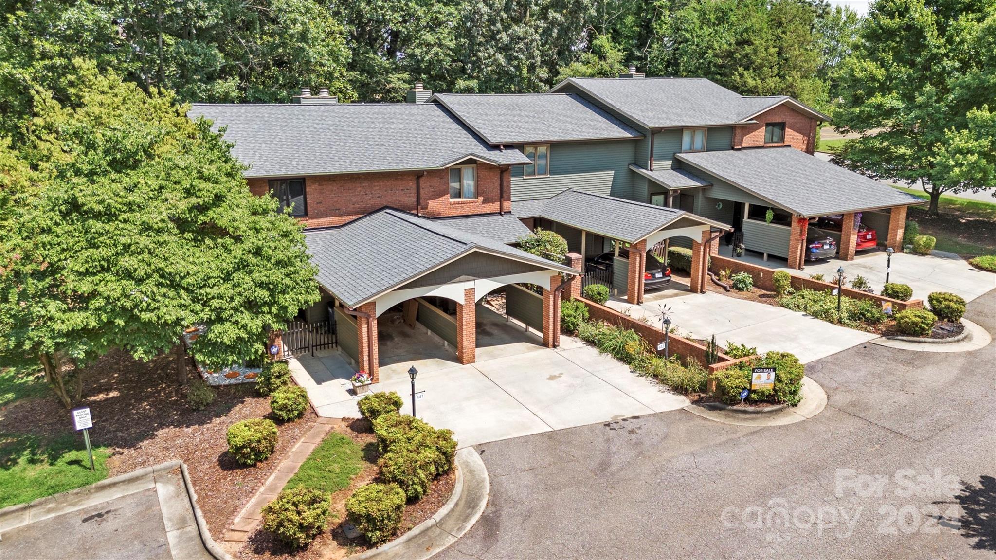 Coventry Ln, Statesville, NC 28677