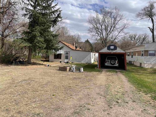 217 S Locust St, Brady, NE, 69123-2713 | Card Image