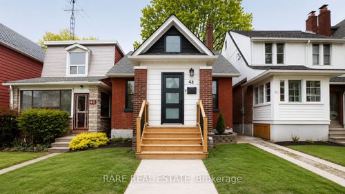 48 Redwood Ave, Toronto, ON, M4L2S6 | Card Image