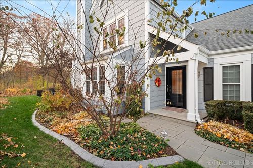 92 Whittington Crse, St. Charles, IL, 60174-5784 | Card Image