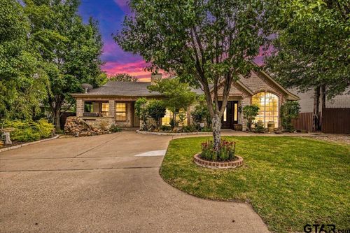 1017 E Olive St, Tyler, TX, 75702-3534 | Card Image