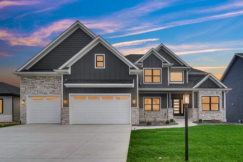 9467 Tall Grass Trl, Saint John, IN, 46373-0672 | Card Image