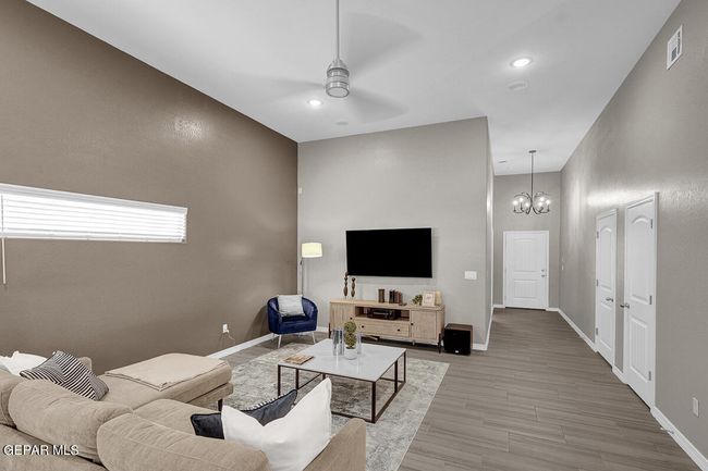 5212 La Entrada Circle-7 | Image 6