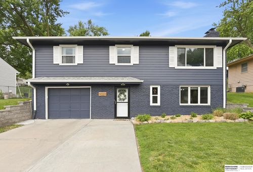 9323 Tomahawk Blvd, Omaha, NE, 68134-2758 | Card Image