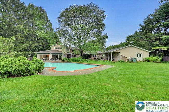 938 Meadow Cir, House other with 5 bedrooms, 5 bathrooms and null parking in BETHLEHEM PA | Image 52