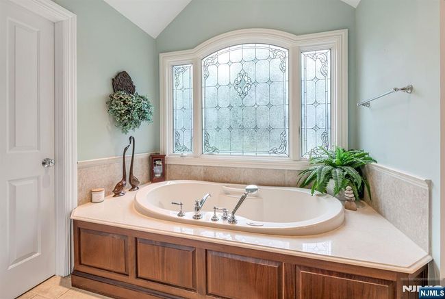 304 Briarwood Dr, House other with 3 bedrooms, 4 bathrooms and null parking in Wyckoff NJ | Image 30