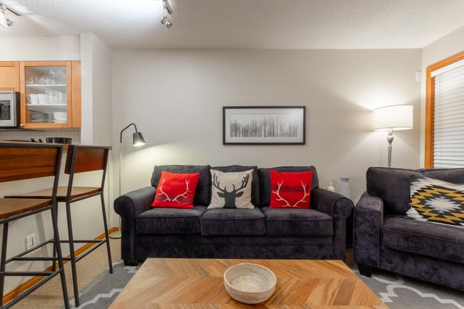 4 - 4388 Northlands Boulevard, Condo with 2 bedrooms, 2 bathrooms and null parking in Whistler BC | Image 3