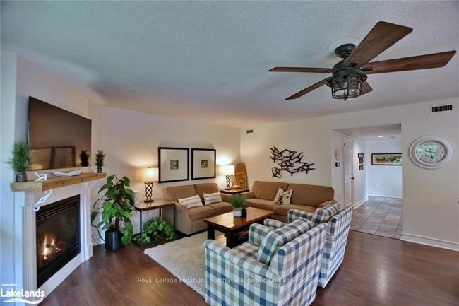 904 Cedarpointe Crt, Condo with 3 bedrooms, 2 bathrooms and 1 parking in Collingwood ON | Image 15