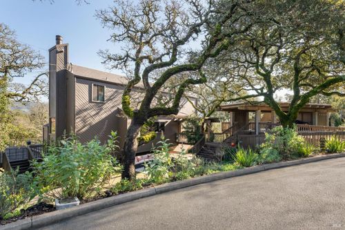 14 Oak Grove Way, Napa, CA, 94559 | Card Image