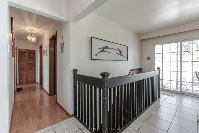 15 3 Rd Rd E, House other with 3 bedrooms, 1 bathrooms and 8 parking in Stoney Creek ON | Image 11